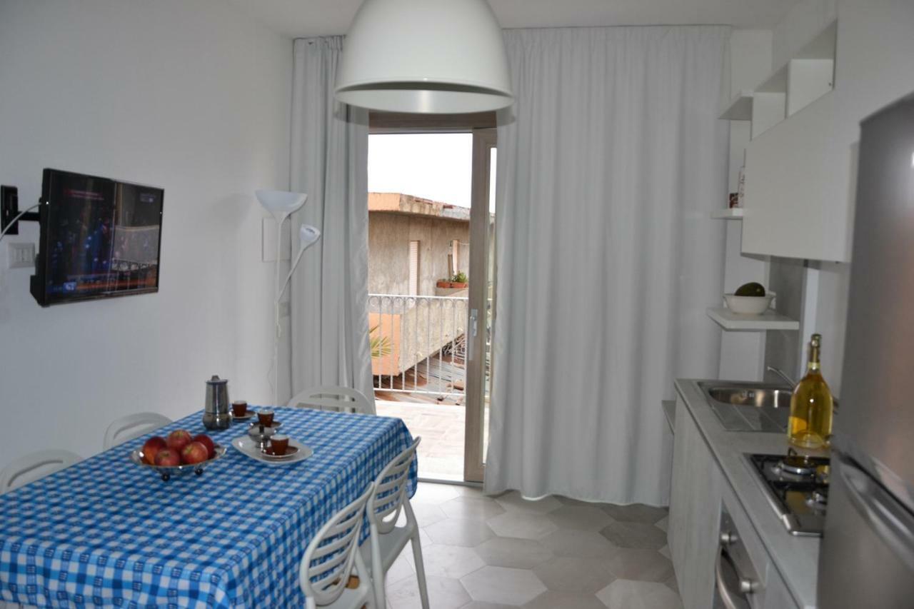 Le Perle Dell'Isola Apartment อิโซลา โรสซา ภายนอก รูปภาพ