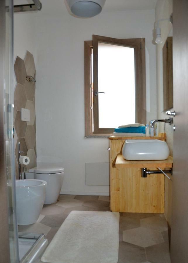 Le Perle Dell'Isola Apartment อิโซลา โรสซา ภายนอก รูปภาพ