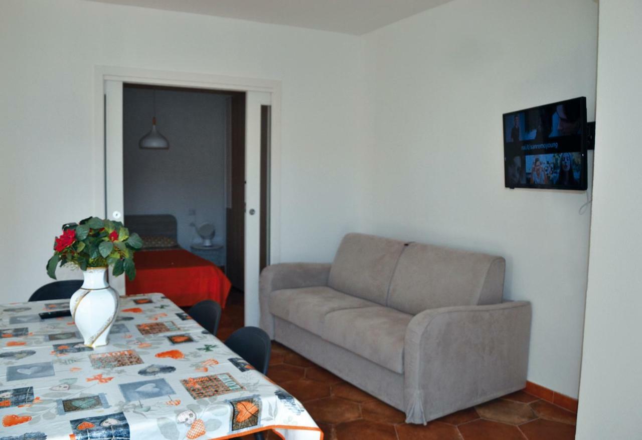Le Perle Dell'Isola Apartment อิโซลา โรสซา ภายนอก รูปภาพ