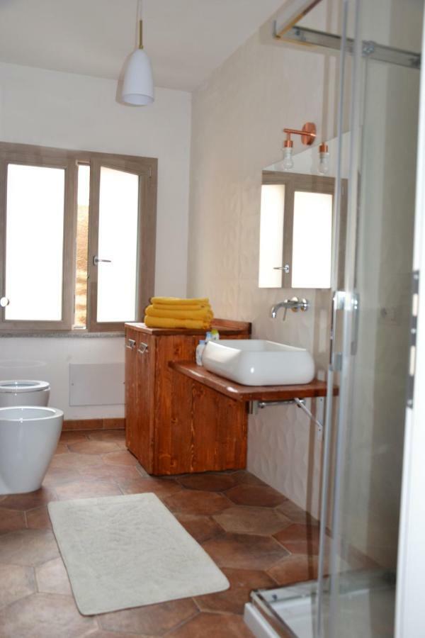Le Perle Dell'Isola Apartment อิโซลา โรสซา ภายนอก รูปภาพ