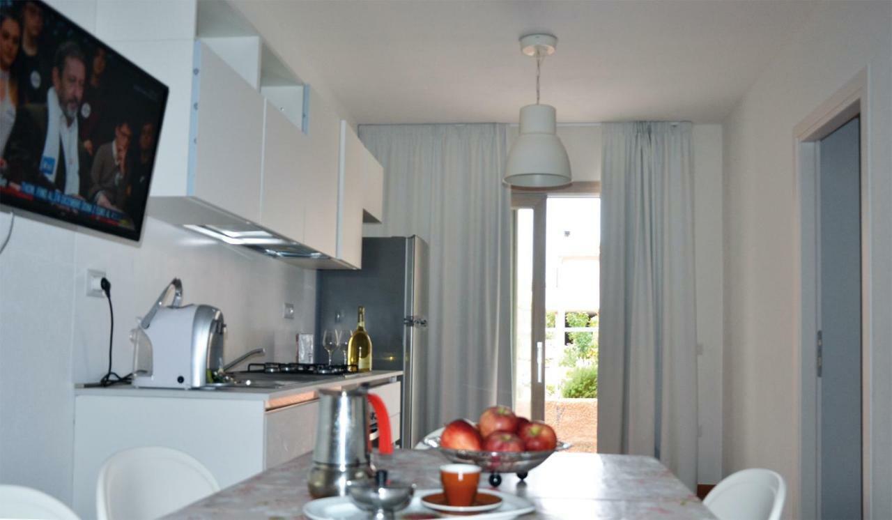 Le Perle Dell'Isola Apartment อิโซลา โรสซา ภายนอก รูปภาพ
