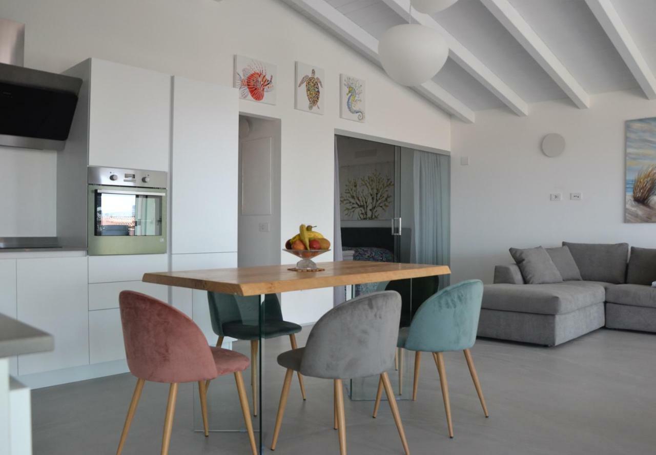 Le Perle Dell'Isola Apartment อิโซลา โรสซา ภายนอก รูปภาพ