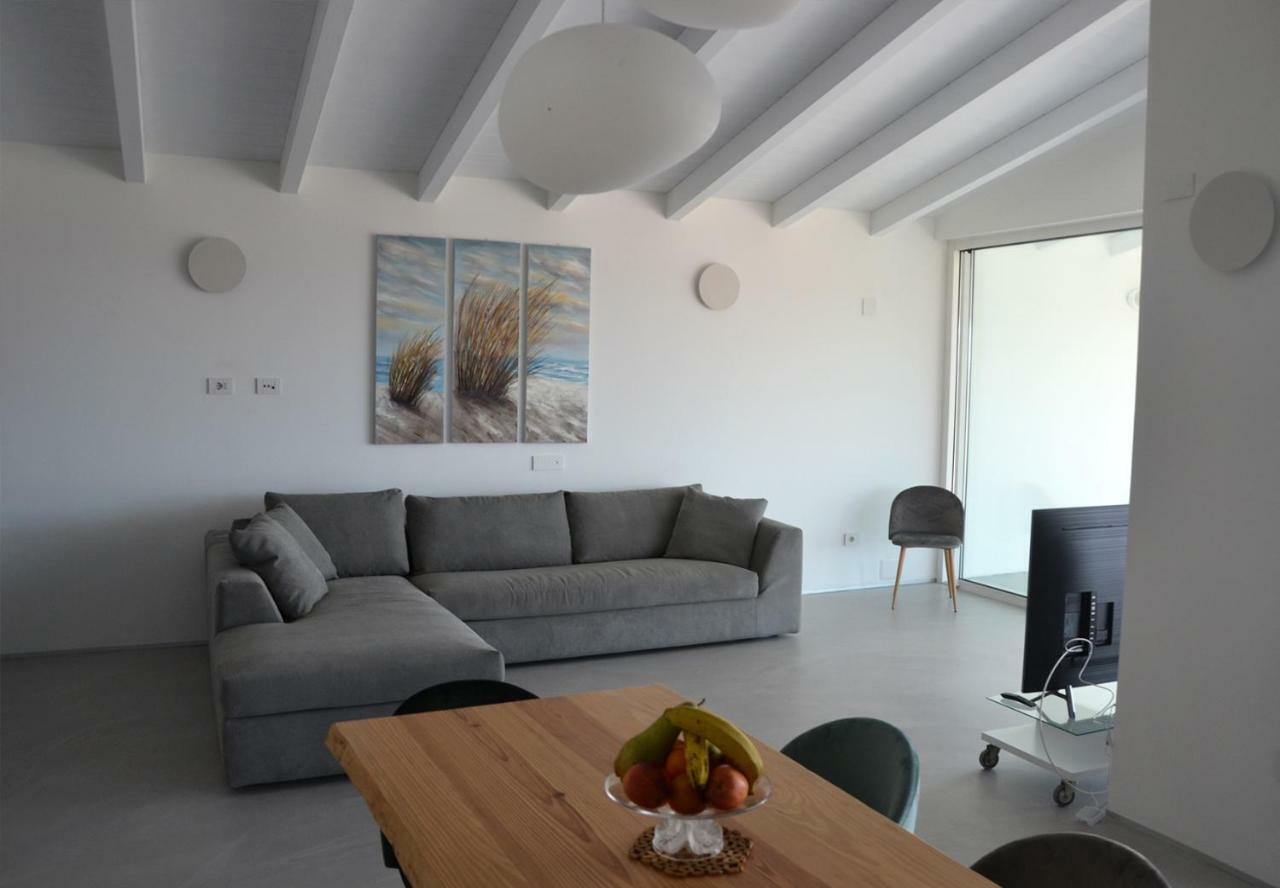 Le Perle Dell'Isola Apartment อิโซลา โรสซา ภายนอก รูปภาพ