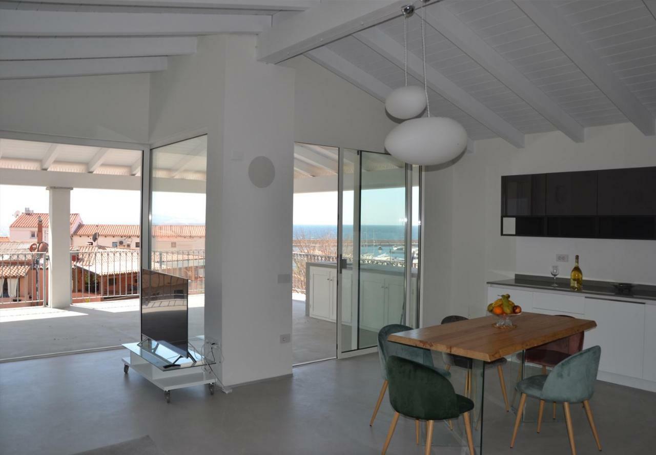 Le Perle Dell'Isola Apartment อิโซลา โรสซา ภายนอก รูปภาพ